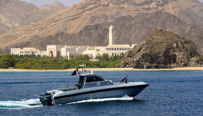 Over 300 smugglers, infiltrators caught entering Oman illegally