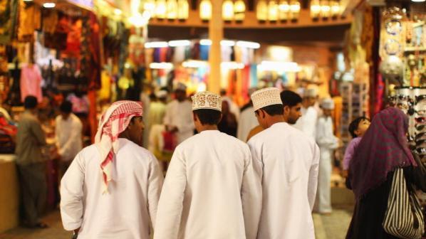 الإحصاء : 21% نسبة الشباب العمانيين من إجمالي السكان في منتصف عام 2019