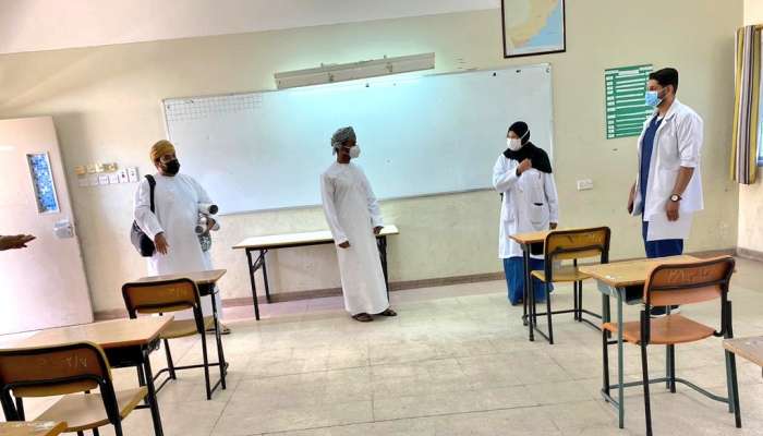 "صحية مسقط" تدرب الكادر التعليمي لاستقبال الطلبة في ظل جائحة كورونا