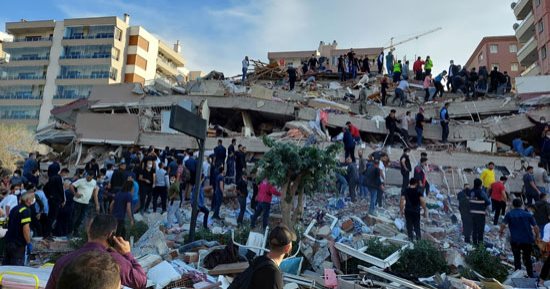 ارتفاع حصيلة ضحايا زلزال إزمير إلى 24 شخصا و804 مصابين