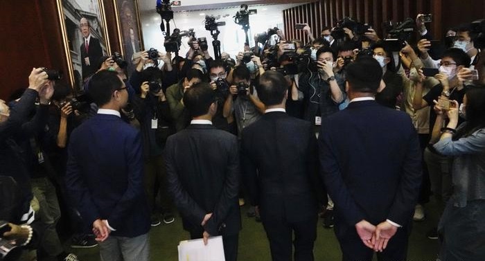 Hong Kong opposition quits Legislative Council after 4 pro-democracy lawmakers expelled