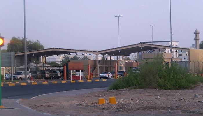 UAE allows Omani citizens entry through land borders