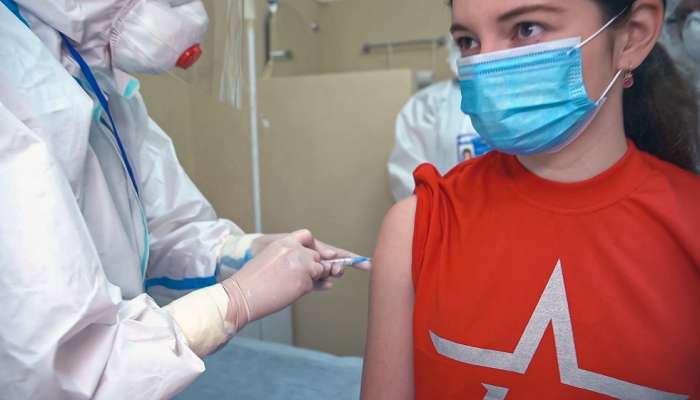 انطلاق التطعيم ضد فيروس كورونا في روسيا