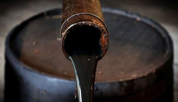 أسعار النفط تنخفض  بعد انتشار سريع لسلالة جديدة من فيروس كورونا