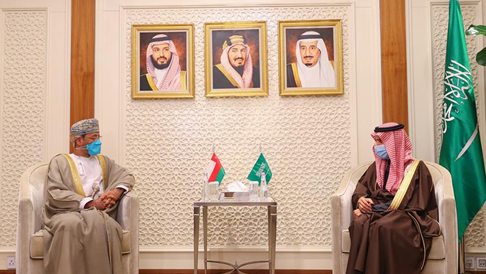 Oman, Saudi Arabia discuss ways to sustain cooperation