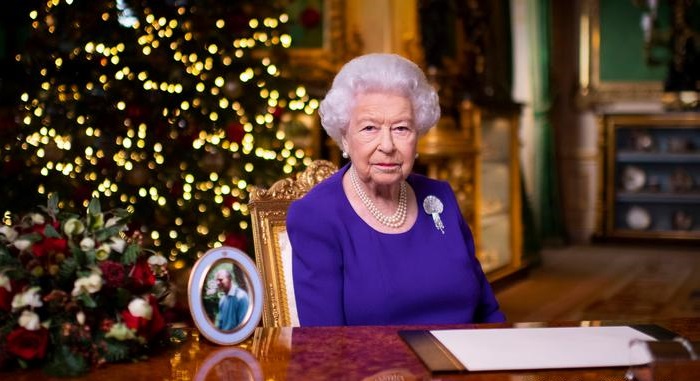 Queen praises people's courage amid coronavirus pandemic