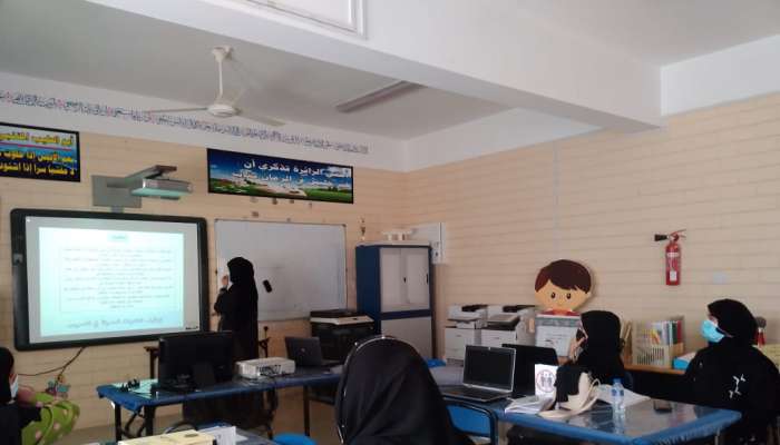 توظيف التقنية الحديثة في التدريس مشغل تدريبي بشمال الباطنة