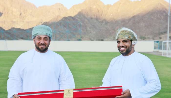 تكريم المساهمين بمشروع ترميم ملعب العوابي