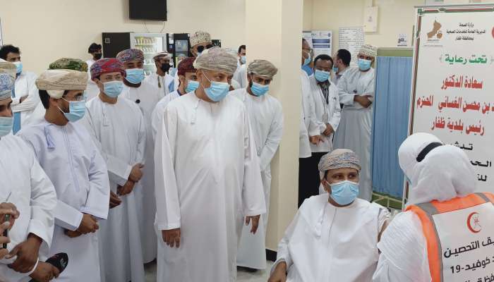 600 مستفيد من لقاح كورونا بظفار بعد مرور 9 أيام