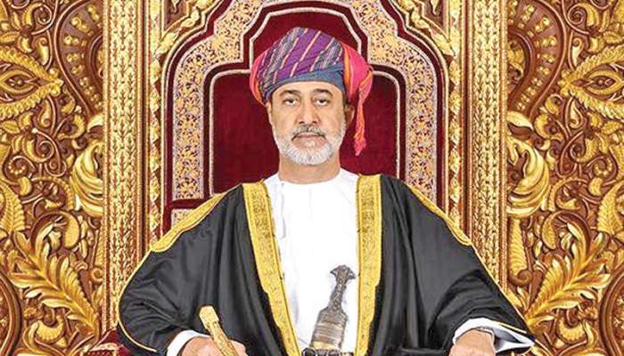 نصا المرسومين السلطانيين  بشأن النظام الأساسي للدولة ومجلس عمان