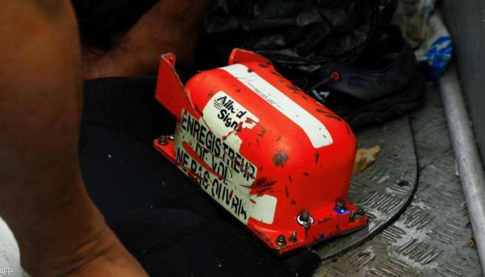 إندونيسيا.. العثور على أحد صندوقي الطائرة المنكوبة