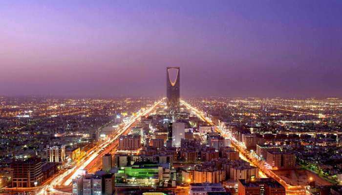 السعودية تعلن تفكيك شبكة فساد نقلت 11.5 مليار ريال للخارج