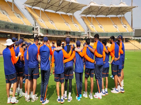 Hosts begin nets session, Shastri welcomes squad with rousing address