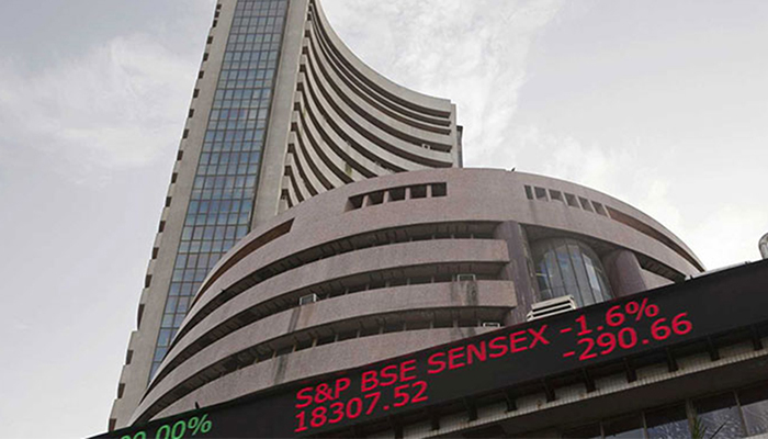 India's sensex closes above 52,000 mark, banking and financial stocks surge