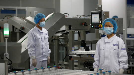 الصين تؤكد مواصلة العمل مع منظمة الصحة العالمية للبحث عن منشأ كورونا