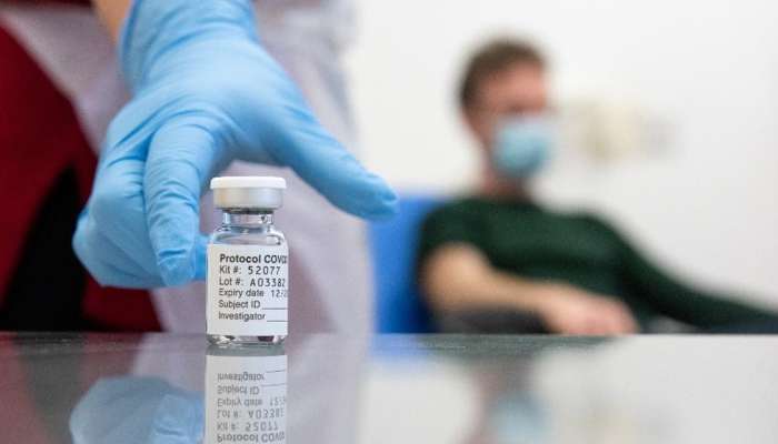 الصحة الكويتية: لم نرصد آثاراً جانبية للقاحي فايزر وأسترازينيكا
