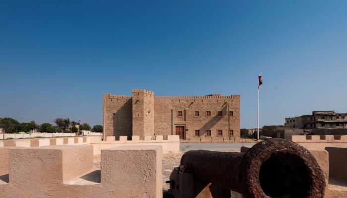 حِصنُ مرباط.. مكانة تاريخية بهندسة عمانية