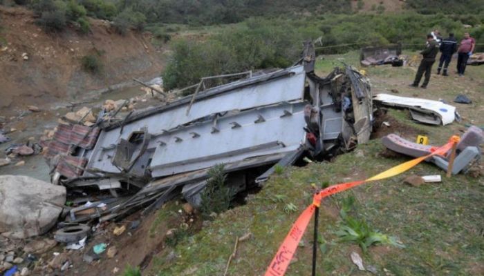 مصرع 14 شخصا في حادث سقوط حافلة من ارتفاع شاهق وسط سريلانكا