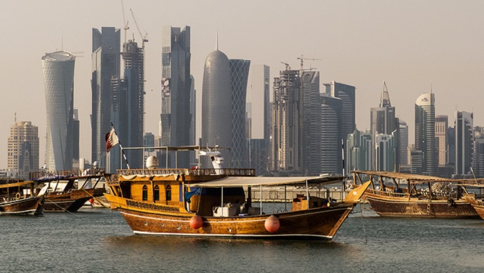 Qatar implements minimum wage for workers