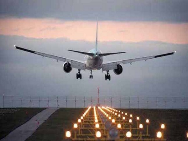 India extends international flight ban to 30 April