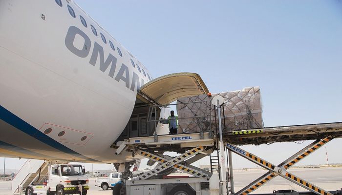مطار مسقط الدولي.. أول مطار عالمي ينال شهادتين لتميزه  في مجال مناولة الأدوية