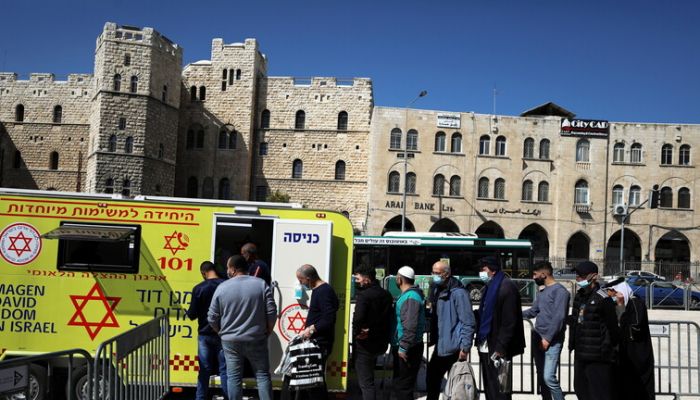 إسرائيل: أكثر من نصف السكان حصلوا على جرعتين من لقاح كورونا