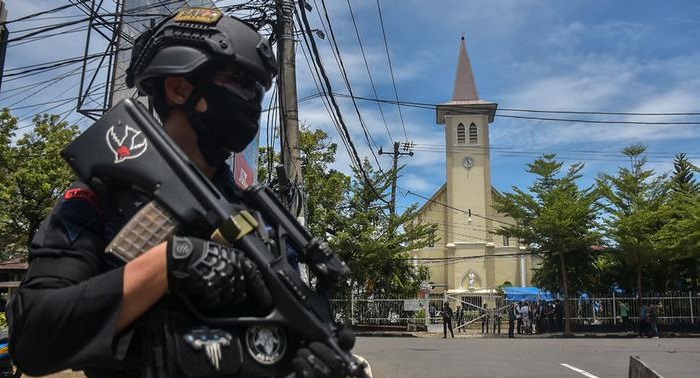 Several injured in church suicide bombing in Indonesia