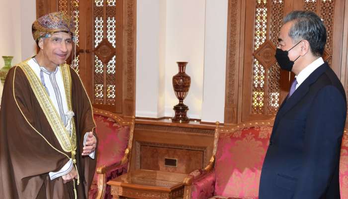 Sayyid Fahd receives Chinese Foreign Minister