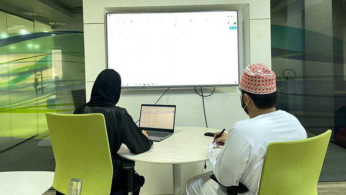 Injaz Oman’s Student Company Programme’s competition moves to advanced stage