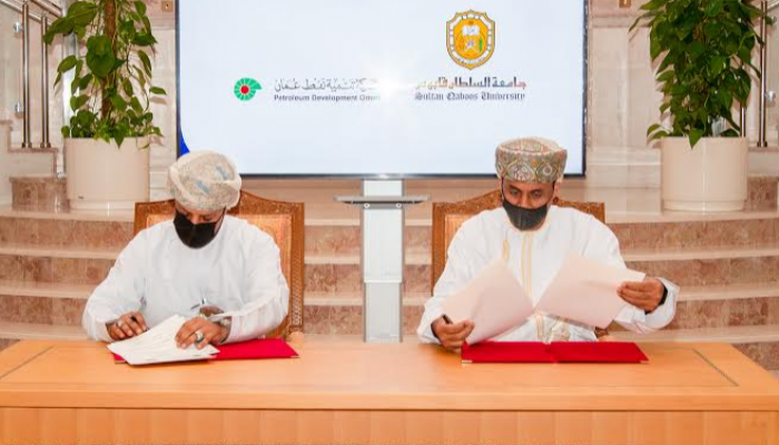 جامعة السلطان قابوس توقع اتفاقية تجديد تمويل مقاعد دراسية
