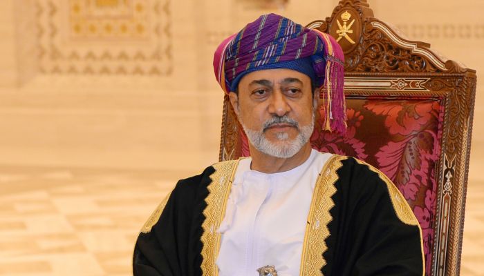 جلالة السلطان يتبادل هاتفيًّا تهاني رمضان مع ملك مملكة البحرين