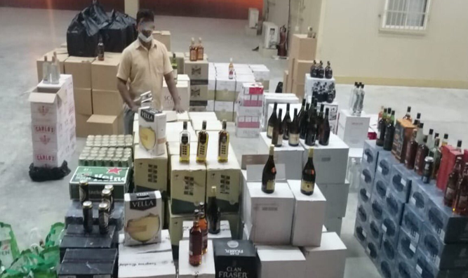 Over 5,000 liquor bottles seized in Oman
