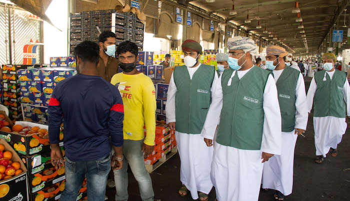Al-Mawaleh market in Oman inspected by authorities