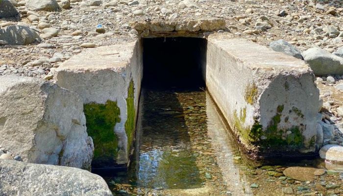 عين الثوارة..تتميز بمياهها الحارة شتاء والباردة صيفا