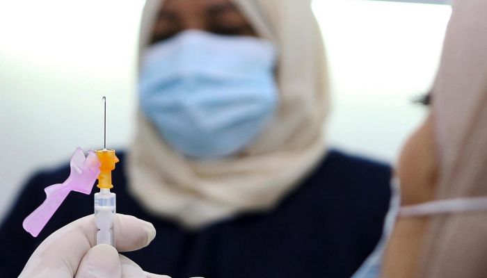 الكويت: أتممنا تطعيم مليون شخص بلقاح كورونا