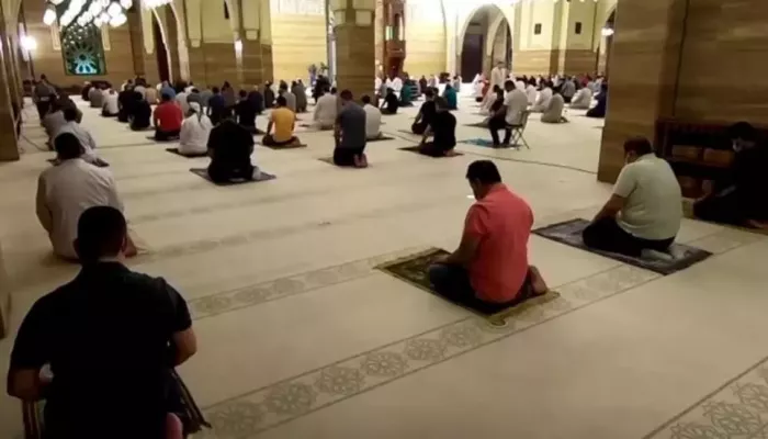 البحرين: الصلاة في المساجد لمن تلقوا التطعيم فقط
