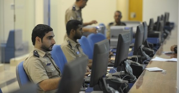 الشرطة: يمكن استصدار شهادة مغادرة عامل إلكترونيًا