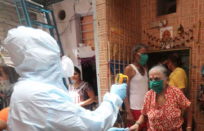 الهند تسجل 240 ألفًا و842 إصابة جديدة بفيروس كورونا