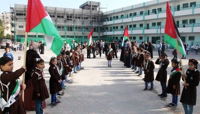 إنهاء العام الدراسي في قطاع غزة