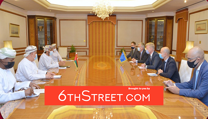 Foreign Ministry official meets diplomats