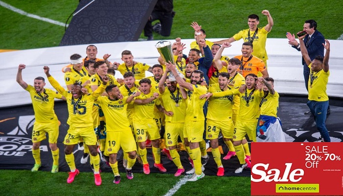 Villarreal lift Europa League trophy after beating Manchester United