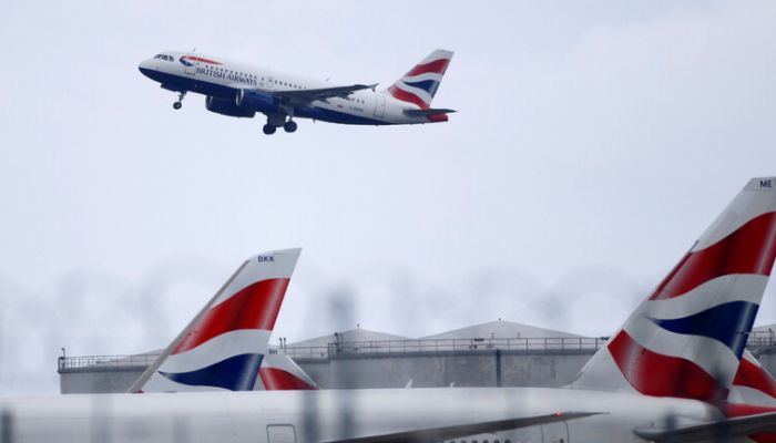روسيا تستأنف الرحلات الجوية مع بريطانيا بعد توقف دام نصف سنة