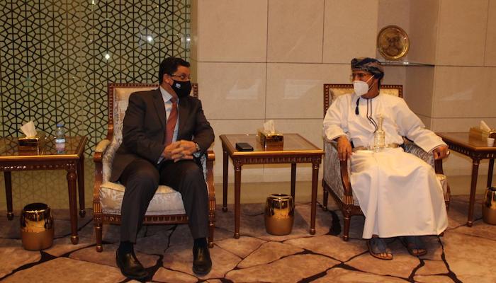 Yemen's Foreign Minister arrives in Oman on official visit