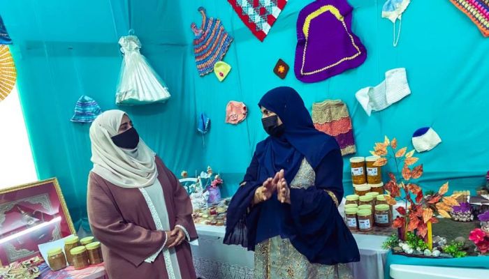 وزيرة التنمية الاجتماعية تزور جمعية المرأة العمانية بولاية بدبد