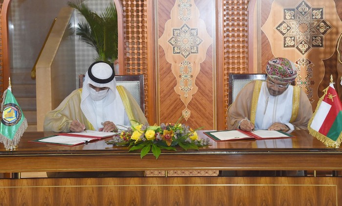 Oman's Foreign Minister signs agreement on Gulf Statistics Centre