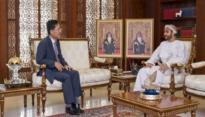 Oman Minister receives South Korea Ambassador