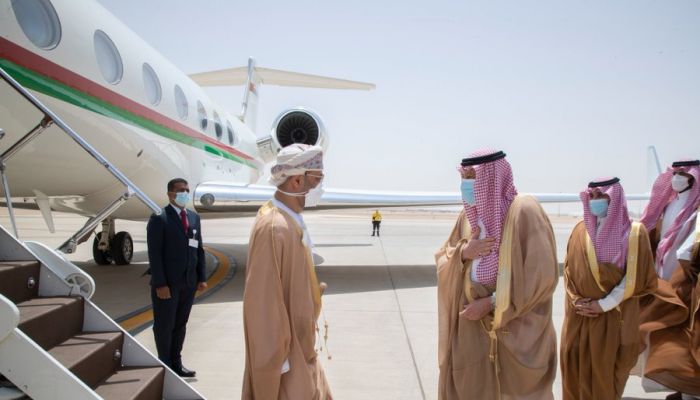 وزير الخارجية يصل الرياض