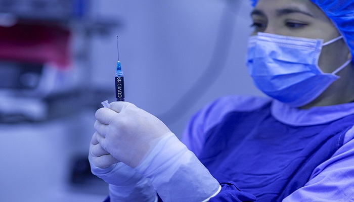 Oman launches COVID-19 vaccination centre
