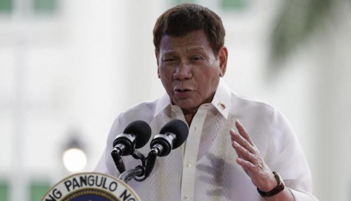 الرئيس الفلبيني يهدد رافضي تطعيم كورونا بالسجن