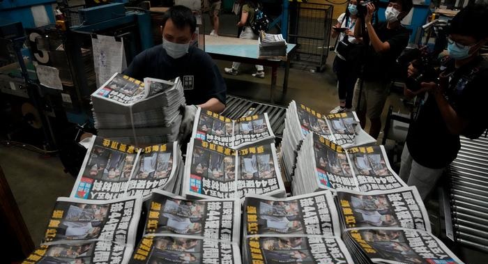 Hong Kong pro-democracy newspaper Apple Daily to shut down on Saturday
